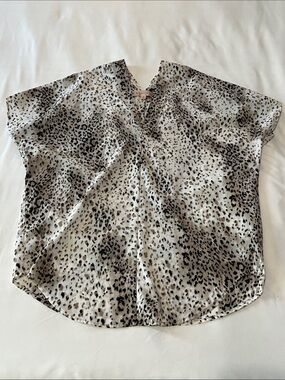 Philosophy Leopard Print Cap Sleeve V-Neck Blouse